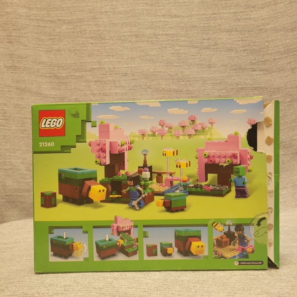 Lego Minecraft The Cherry Blossom Garden (21260) - Picture 5 of 10